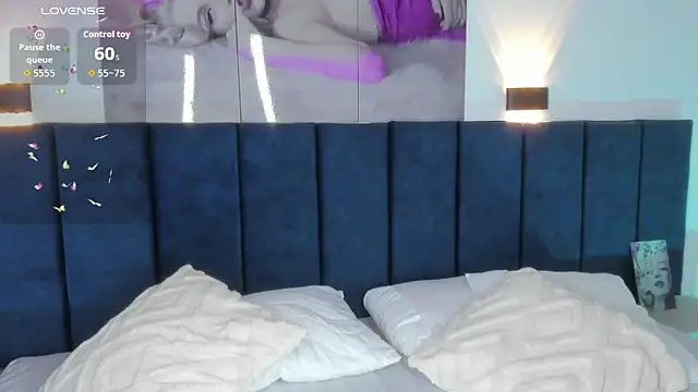 Snapshot of SharonLovee chatting on October 2025 10:20:01 PM SharonLovee online show from October 2025 10:20:01 PM