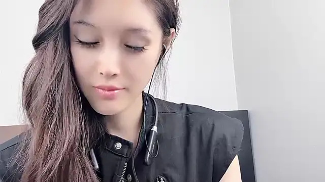 Snapshot of QiaoHui chatting on October 2025 08:20:01 PM QiaoHui online show from October 2025 08:20:01 PM