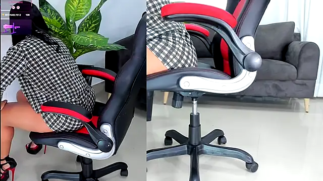 MIA HERNANDEZ HOT online show from November 2025 10:46:01 PM