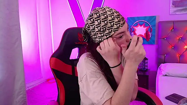 Sabriinaa Foxx online show from October 2025 12:48:01 PM