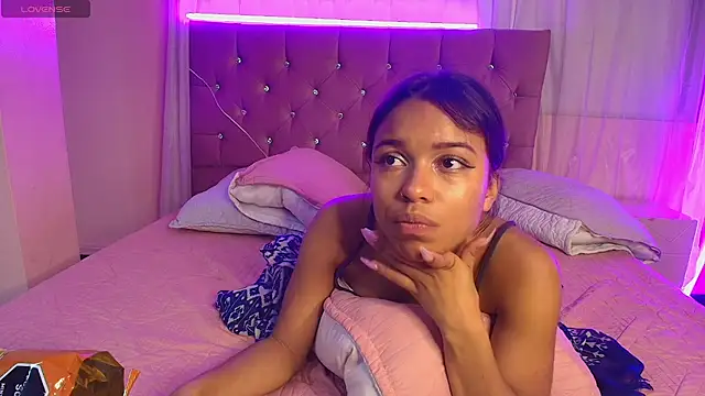 Snapshot of Dakashyten chatting on November 2025 04:17:01 AM Dakashyten online show from November 2025 04:17:01 AM