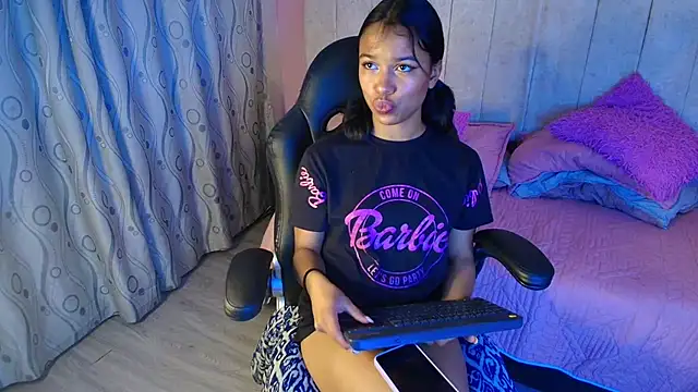 Snapshot of Dakashyten chatting on October 2025 07:43:01 AM Dakashyten online show from October 2025 07:43:01 AM