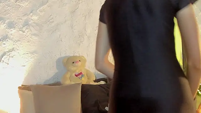 joselin rouse online show from November 2025 12:31:02 PM