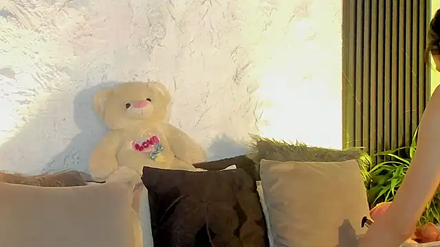 joselin rouse online show from December 2025 12:11:01 PM