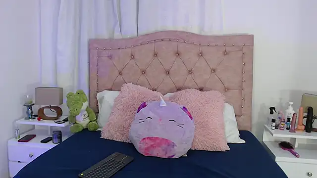 sweet caandyy online show from October 2025 05:18:02 AM