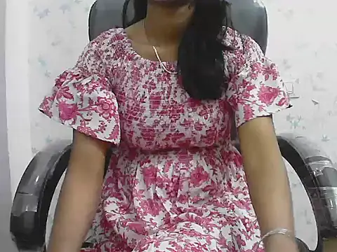 short girl  online show from March 2026 04:41:01 PM