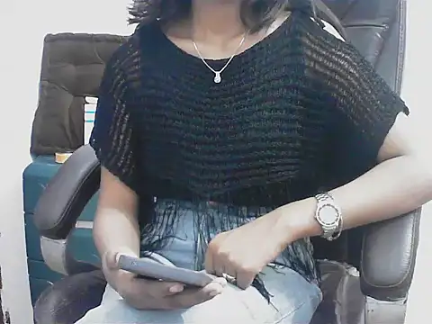 short girl  online show from March 2026 09:48:01 PM