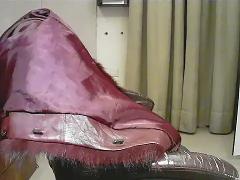 short girl  online show from January 2026 01:25:02 PM