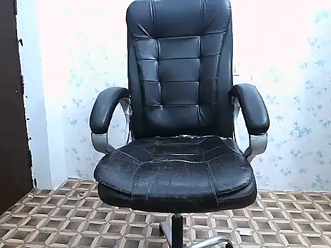 short girl  online show from March 2026 05:08:02 PM