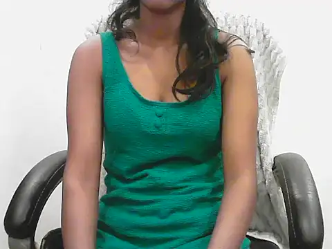 short girl  online show from May 2026 04:45:01 PM