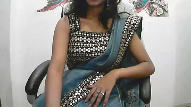 short girl  online show from July 2026 04:20:03 PM