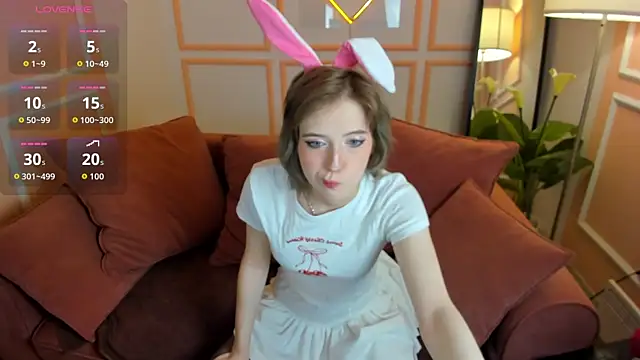 MorgyAsuna  online show from October 2025 01:36:02 PM