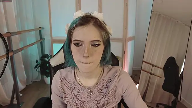 MorgyAsuna  online show from October 2025 08:31:01 PM