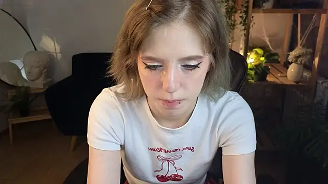 MorgyAsuna  online show from November 2025 01:36:02 PM