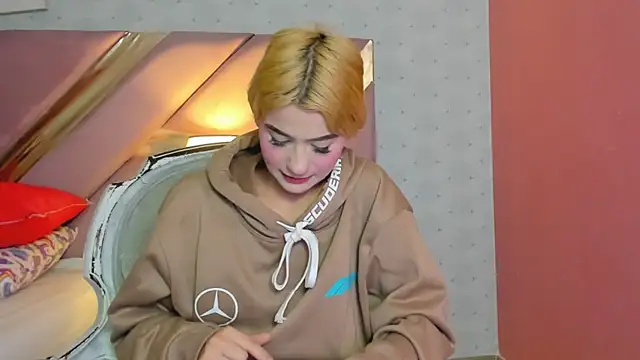 ChloeLaurentt online show from January 2026 01:28:01 PM