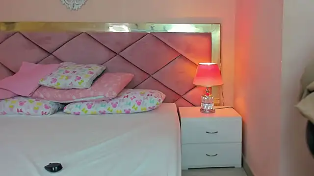 ChloeLaurentt online show from February 2026 02:02:01 PM