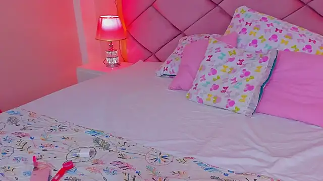 ChloeLaurentt online show from March 2026 01:05:01 AM