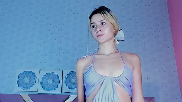 Snapshot of ChloeLaurentt chatting on November 2025 01:23:01 PM ChloeLaurentt online show from November 2025 01:23:01 PM