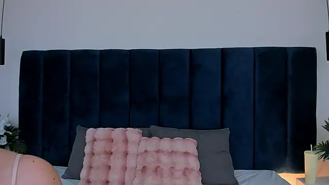 LiilyAdams online show from March 2026 08:10:01 PM