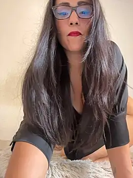 Nicol X online show from February 2026 05:35:01 PM