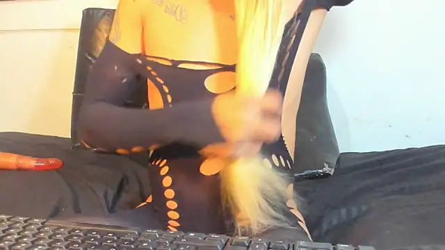 Snapshot of valeriapinkxx chatting on February 2026 01:13:02 PM valeriapinkxx online show from February 2026 01:13:02 PM