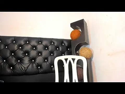 valeriapinkxx online show from April 2026 01:23:02 PM