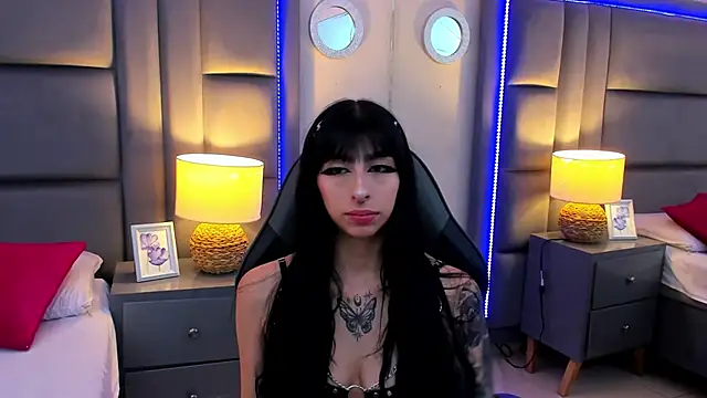 LaylaaDoll online show from October 2025 06:21:01 PM