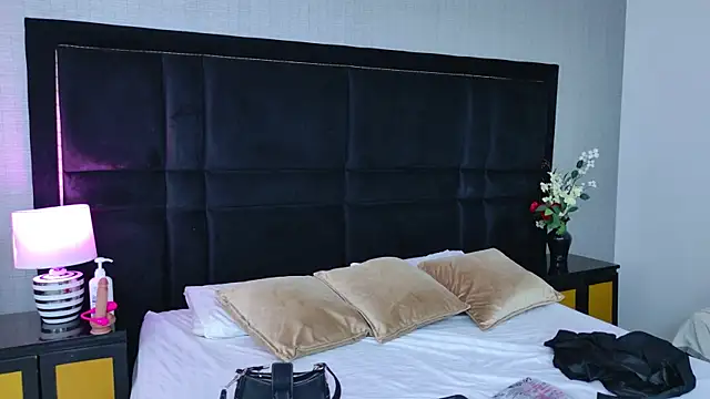 LaylaaDoll online show from January 2026 01:51:01 PM