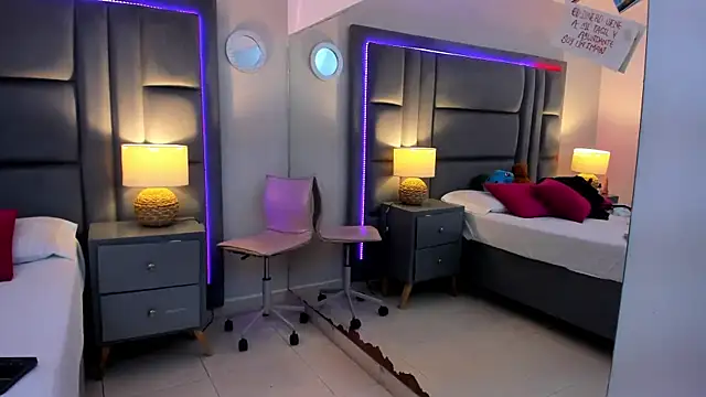 LaylaaDoll online show from January 2026 05:52:02 PM