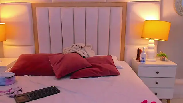 LaylaaDoll online show from February 2026 07:47:01 PM