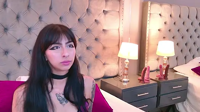 LaylaaDoll online show from December 2025 08:25:02 PM