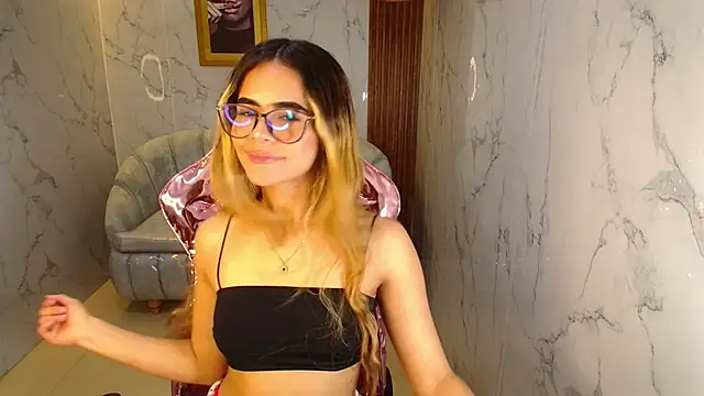 lilith4 s online show from October 2025 10:52:01 PM