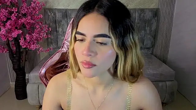 lilith4 s online show from October 2025 08:42:01 PM