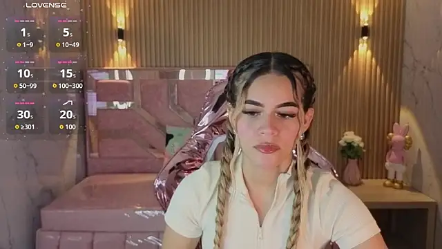 lilith4 s online show from March 2026 08:19:01 PM