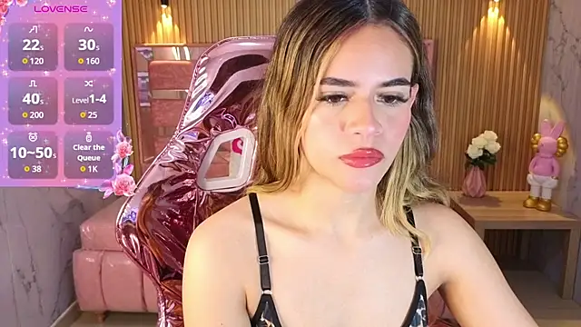 lilith4 s online show from November 2025 08:31:02 PM