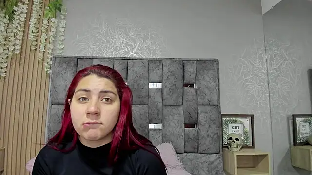 Nicky Brown  online show from October 2025 07:13:01 PM