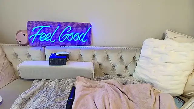 BarbieKarly online show from November 2025 10:03:01 PM