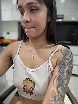 Isabella-Teen online show from November 2025 02:12:01 AM