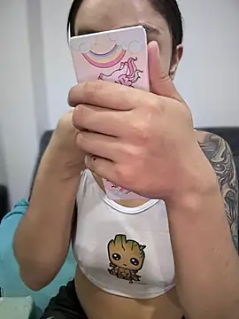 Isabella-Teen online show from November 2025 01:27:02 AM