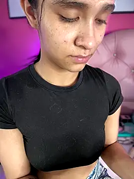 Snapshot of Isabella-Teen chatting on October 2025 02:46:02 AM Isabella-Teen online show from October 2025 02:46:02 AM