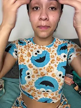 Isabella-Teen online show from December 2025 02:07:02 AM