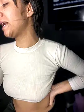 Snapshot of Isabella-Teen chatting on October 2025 02:02:02 AM Isabella-Teen online show from October 2025 02:02:02 AM