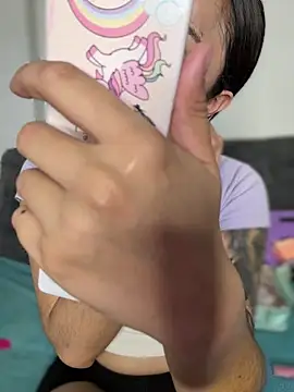 Isabella-Teen online show from December 2025 02:04:02 AM