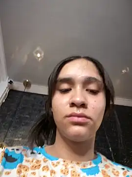 Snapshot of Isabella-Teen chatting on September 2025 02:07:02 AM Isabella-Teen online show from September 2025 02:07:02 AM