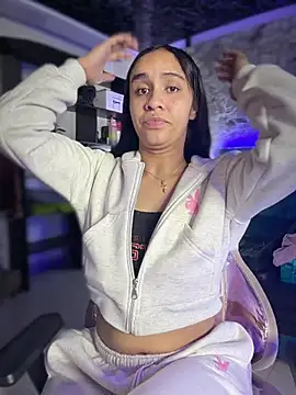 Isabella-Teen online show from February 2026 01:25:01 AM