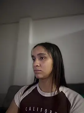 Isabella-Teen online show from February 2026 02:02:01 AM