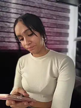 Isabella-Teen online show from April 2026 01:35:02 PM