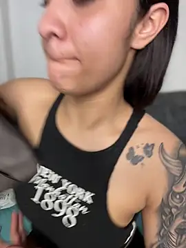 Isabella-Teen online show from December 2025 01:52:02 AM