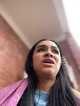Isabella-Teen online show from May 2026 01:47:01 PM
