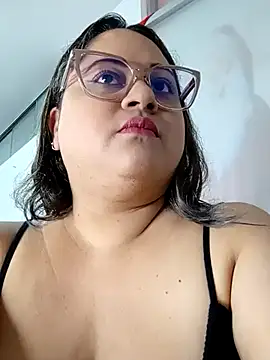 Chiki hot92 online show from January 2026 09:32:01 PM